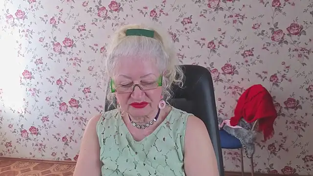 Maya_Mayflower webcam