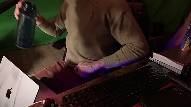 MasterDaddyCool webcam