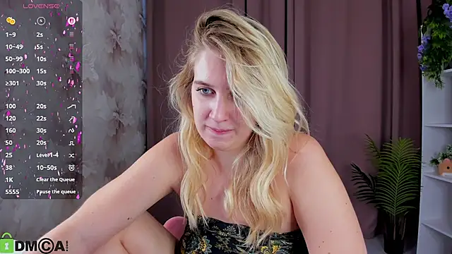 softlana - SoftLana's free webcam - UK Sex Cams