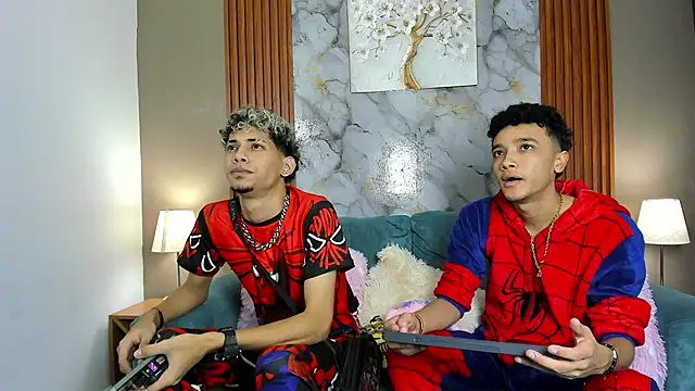 YOUNG_BOYS_HELL webcam