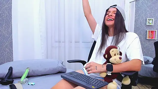 ViictoriiaSaenz webcam