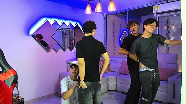 Houseofwarrios webcam