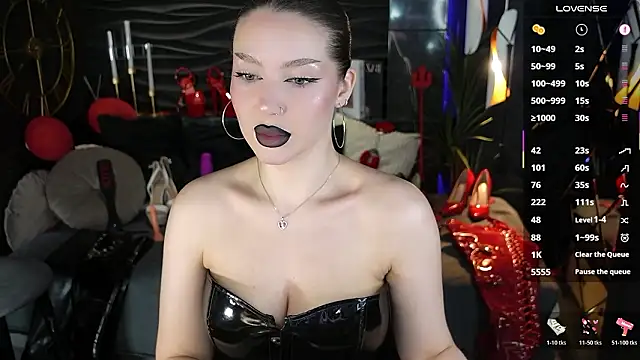 MistressDarsy webcam