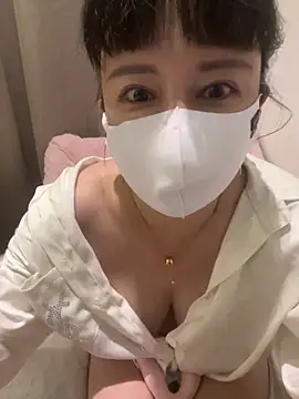 美女Mia-zhan在线直播