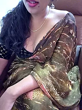 Webcam Model (Roja-Telugu777) is live