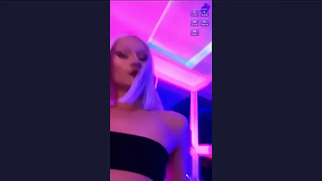 TIFFANY_AND_KAREM_ webcam