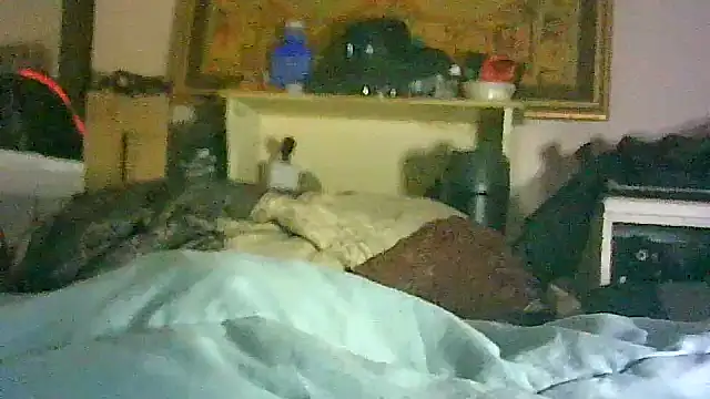 ON3YOULLN3VER_FIR3 webcam