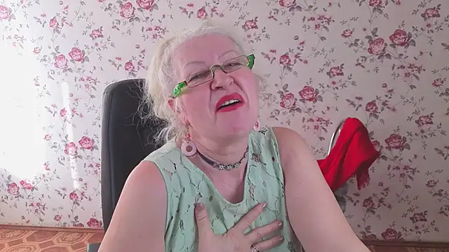 Maya_Mayflower webcam