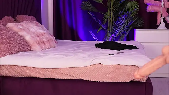 CassandraFoxy webcam