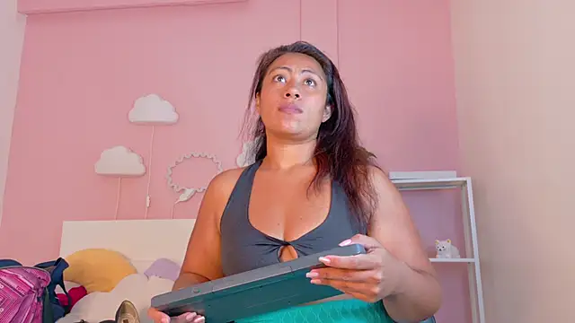 SeleneGibson__ webcam