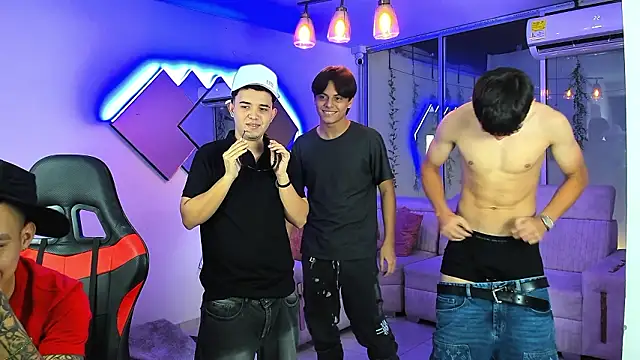 Houseofwarrios webcam