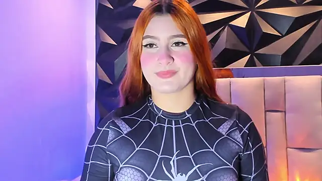 megan_whitee__ webcam