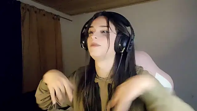 Dollbehavior_ webcam