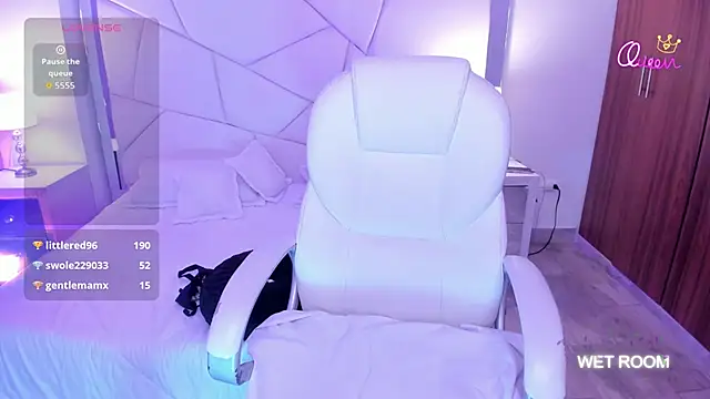 Natasha_Kiim_ webcam