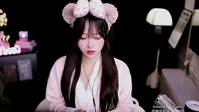 美女coward_by在线直播