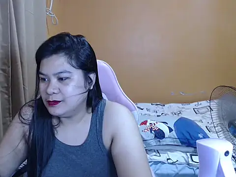 ur_hotsexymaria webcam