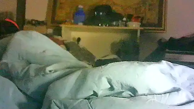 ON3YOULLN3VER_FIR3 webcam