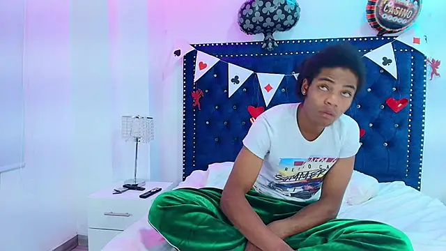 Cristal_and_luke webcam