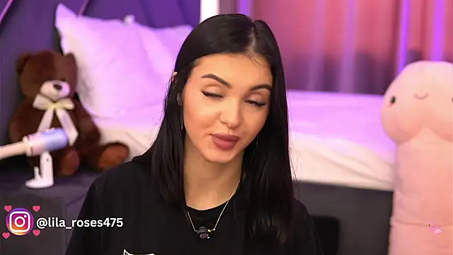 LilaRoses webcam