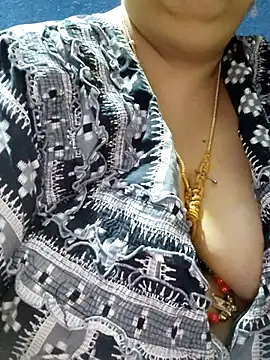 tamilthanushri webcam