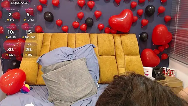 KendraaSimons webcam