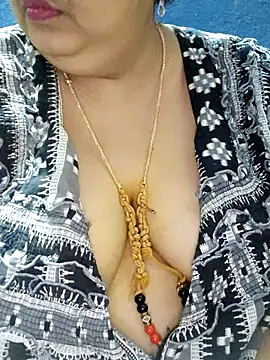 tamilthanushri webcam