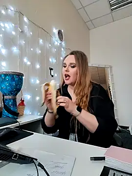 Juicy_PeachLux webcam