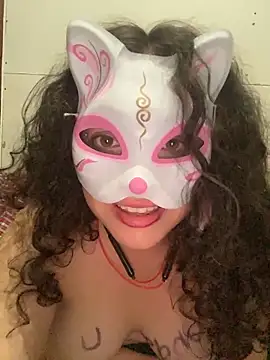 Lucy_YupiSweet webcam