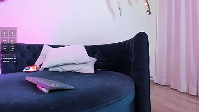 victoria_grey__ webcam