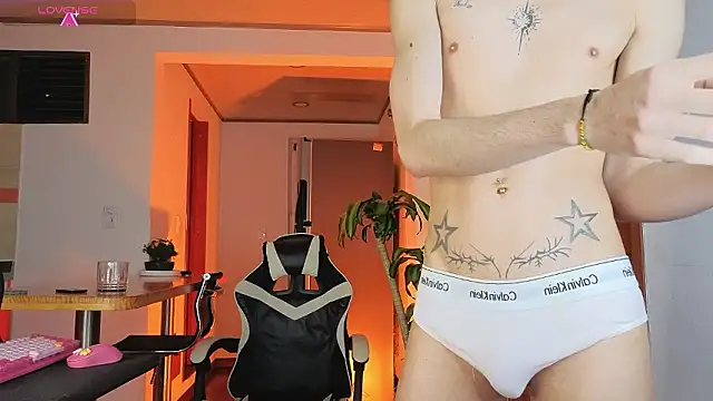 golden_twink_ webcam