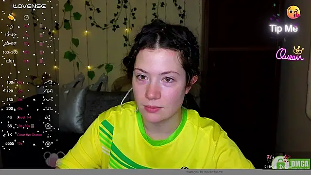 Alicia_redfollow webcam