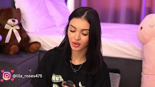 LilaRoses webcam