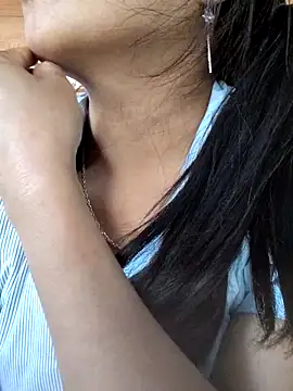 miumiu_sexy2x webcam