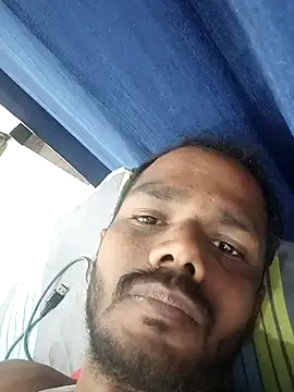 Daddyishere_19 webcam