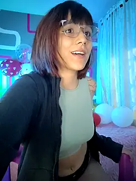 ElowenVirelle webcam