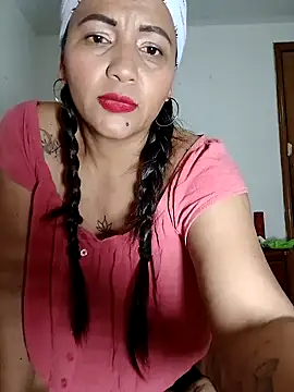 agatha_sluttylatina webcam