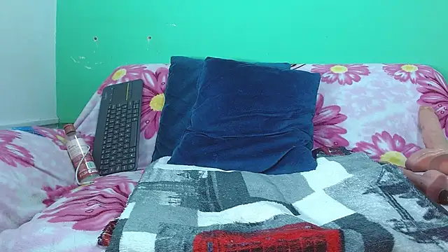 avaleri_cherry webcam