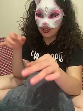 Lucy_YupiSweet webcam