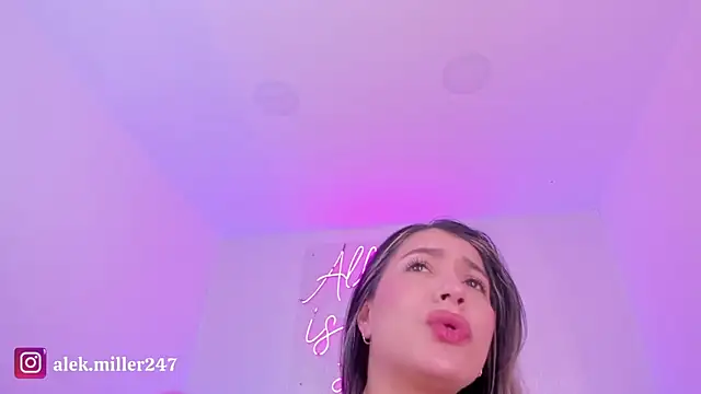 aleksandramiller_ webcam