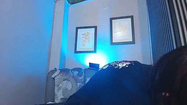 Violett_Lilith webcam