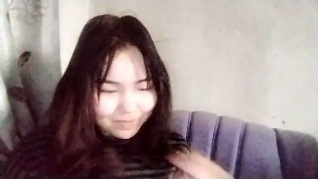 MollyAsian webcam