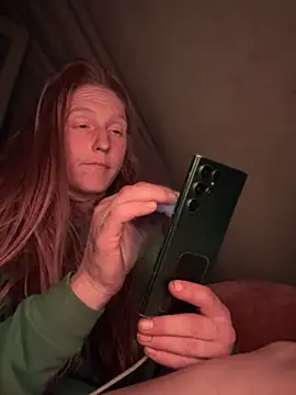 GoldenFlameGoddess webcam