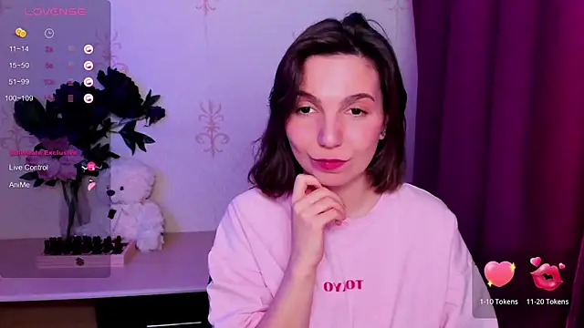 KindHazelHere_ webcam