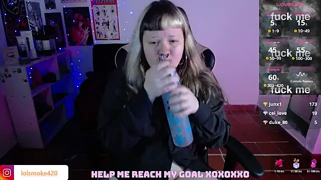 Bdsm_and_fries webcam