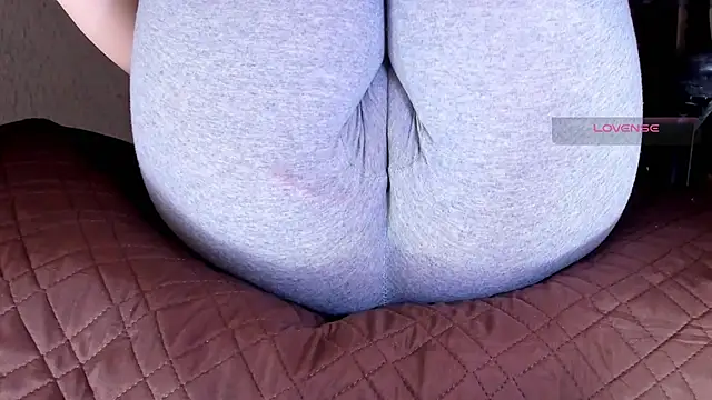 Cameltoe_squirt_inPants webcam