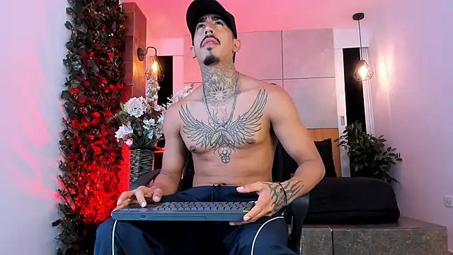 Donovan_Desmond webcam