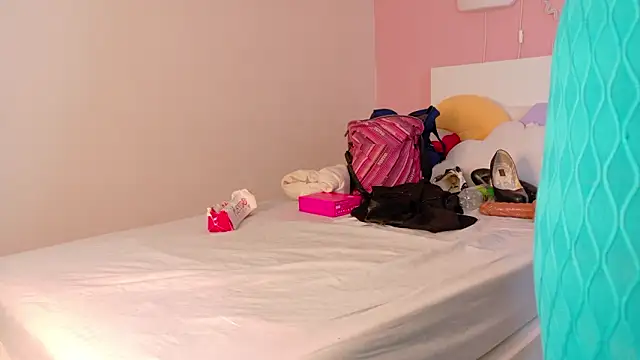 SeleneGibson__ webcam