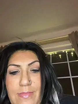 LittleMissEeve webcam