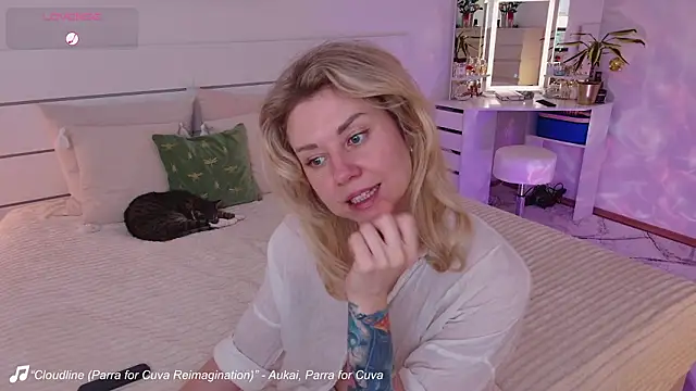 chillwithella - Chillwithella's free webcam - UK Sex Cams