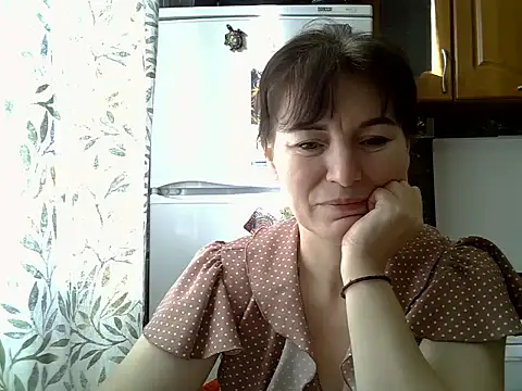 krystal_82 - Krystal_82's free webcam - UK Sex Cams